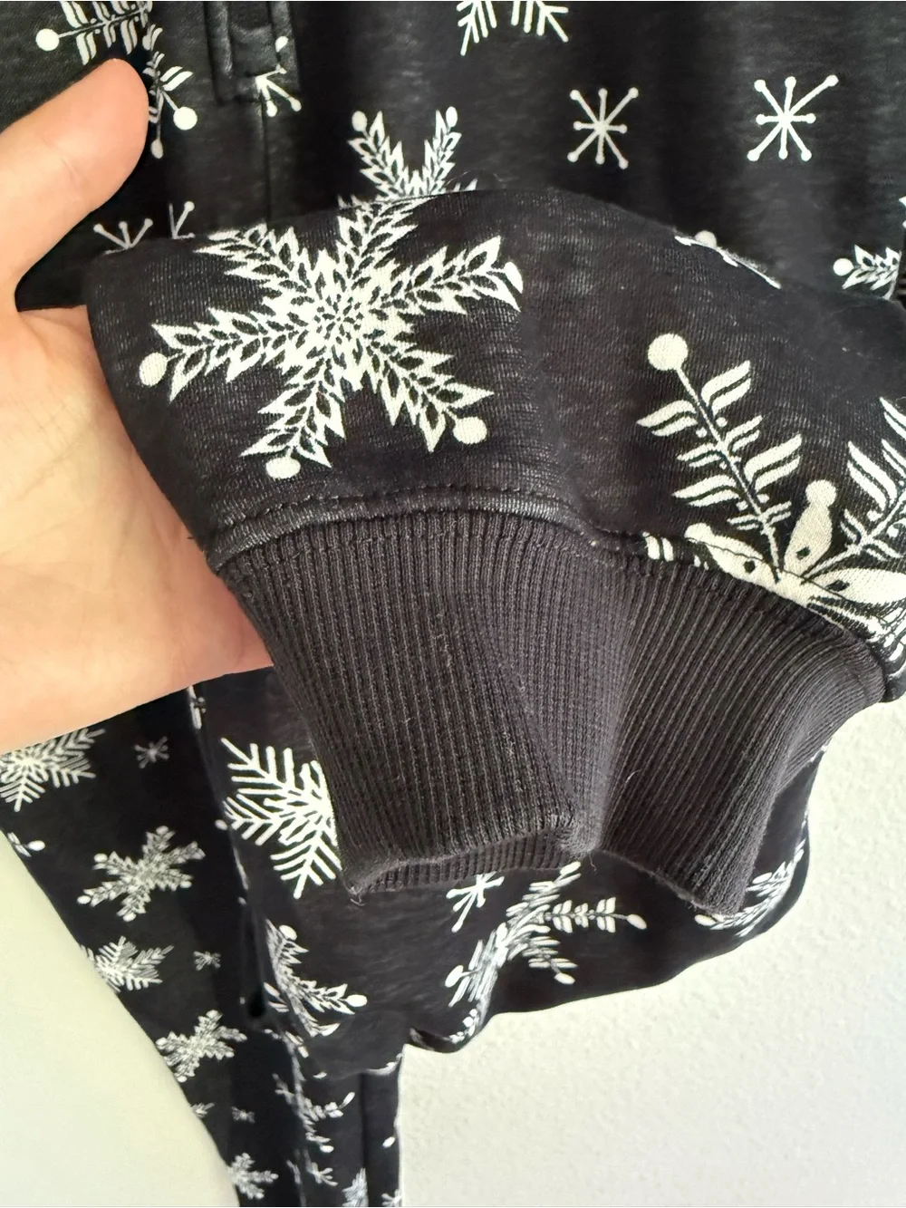 Fabletics Snowflake Print Fleece Jumpsuit Onesie Size Medium